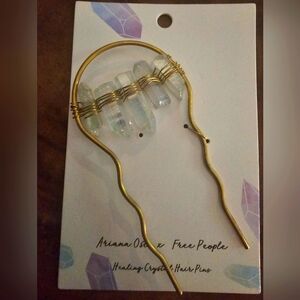 ARIANA OST X FREE PEOPLE MOONSTONE HAIR PIN